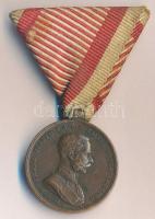 1914. "Ferenc József Bronz Vitézségi Érem "Der Tapferkeit" Br kitüntetés mellszalagon, szign.: Tautenhayn T:2 Hungary 1914. "Franz Joseph Medal for Bravery bronze" Br medal with ribbon, sign.: Tautenhayn C:XF