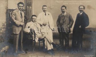 Magyar szocialisták a stockholmi békekonferencián; Dr. Kunfi, Garami, Weltner, Bokányi, Buchinger / Hungarian socialists at the Stockholm congress (EB)
