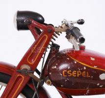 Csepel 125/49 egyedi motorkerékpár makett, "A Tanműhely összdolgozóitól szeretettel Kővári elvt...