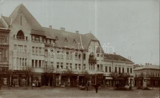 Kecskemét drogéria, takarékpénztár, üzletek, photo (EK)