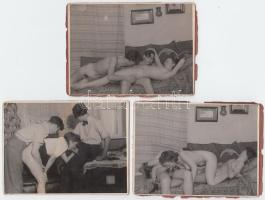 cca 1940 Hármasban, 3db-os pornográf fotósorozat /  Sweet trio, 3 porno photos, 9x11,5cm