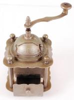 Régi fém kávédaráló, kissé kopottas /
Vintage metal coffee grinder somewhat worn 22x11x11cm