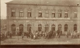 India / Indija, Hotel India, restaurant, military band, photo (pinhole)