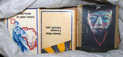 Több zsáknyi vegyes könyvtétel témánként bontva. Krimik, olcsó könyvtár, egyéb