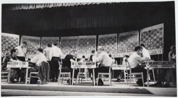 cca 1960 Sakkverseny fotó / Chess contest 22x10 cm