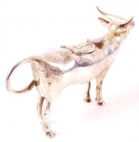 Judaika kegytárgy: Ezüst (Ag.) tehén alakú méztartó, méh díszítéssel a fedőnyitón, jelzés nélkül, h:...