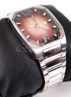 Police márkájú karóra, eredeti dobozában, jótállási jeggyel, 11×8 cm