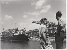 Botta Ferenc (1919-1968): Ganz hajógyár. Vintage alkotás, 18×23 cm