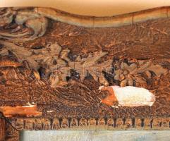 Olvashatatlan jelzéssel: Majorság a fák alatt. Olaj, vászon antik sérült keretben 84×64 cm