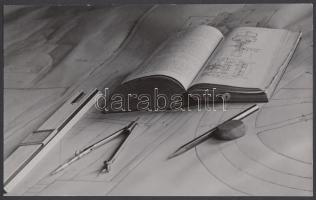 cca 1942 Korschelt Miklós (1900-1982): Mérnöki csendélet. Vintage fotó, 14x22,5cm