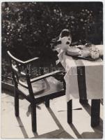 cca 1940 Gaál Margit vintage fotója, aláírt, 24x18cm