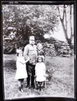 cca 1890-1910 Habsburg Frigyes és családja 26 db 24x30 cm-es kontakt másolaton + 1db 18x24 cm-es kép...