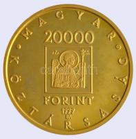 1999. 20.000Ft Au "Államalapítás 1000. évfordulója" (6.982g/0.986/22mm) Tanúsítvánnyal dís...