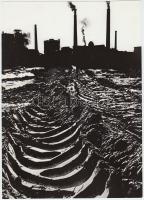 1970-1980 Gebhardt György (1910 - 1993) fotóművész: 2db szocreál fotógrafika. 24x18 cm