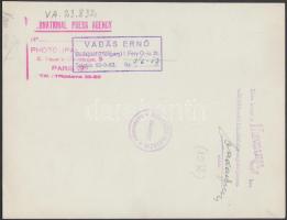 Cca 1940 Vadas Ernő (1899-1962) fotóművész: Kihalt utcán. Vintage alkotás, aláírással, szerzői pecsé...