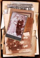 1900-1980 99 darabos fotótétel; régi, többsége keményhátú fénykép, kfl méretekben, sokféle témával