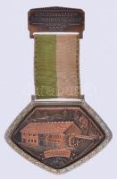 NSZK 1972-73. 3db kiránduló jelvény szalaggal, kettő Br, egyik fém T:2
GFR 1972-73. 3 different badg...