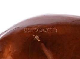 Jelzett kelet-német porcelán szarvas figura, jobb oldalán apró kopással. 21x25 cm