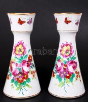 Jelzett, kolozsvári Iris porcelán vázapár, kézzel festett, néhol apró kopásokkal. M: 26 cm