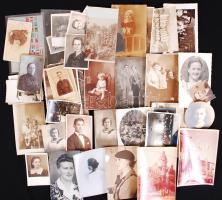 cca 1890-1930 Nagy fotó tétel, benne katonai is / large photo lot