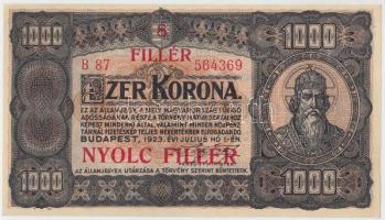 1923. 1000K T.W. nyomdahely jelöléssel és "8 FILLÉR - NYOLC FILLÉR" felülnyomással T:I-