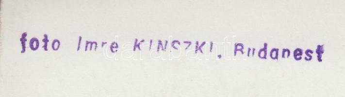 1932 Kinszki Imre (1901-1945): Kora reggel. Vintage fotó, pecséttel jelezve, 11x16 cm