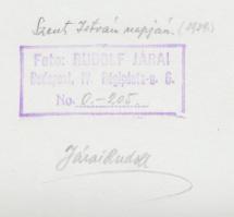 1939 Járai Rudolf (1913-1993): Szent István napján. Koronaőrök és huszárok vonulnak a Budai Várban. ...