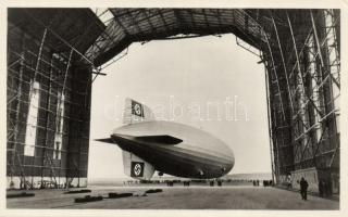 Zeppelin 'Hindenburg' at Frankfurt am Main hangar