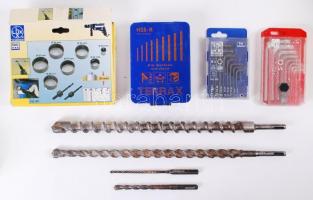 Parkside ütvefúró nagyon sok különböző méretű fa és falfúró fúrófej készlettel, körcikkfűrész fejekk...