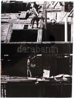 Cca 1970 Zsigri Oszkár: Építkezés. Vintage fotó, pecséttel jelzett, 30x40 cm