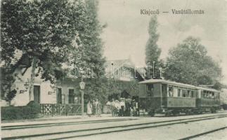 Kisjenő railway station