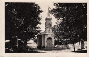 Bény, Bína; Szent kút kápolna / chapel