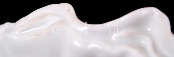 Porcelán tétel: Hollóházi váza, néptáncos (apró sérüléssel) GDR kisfiú a báránnyal, Euro 2012-es bög...