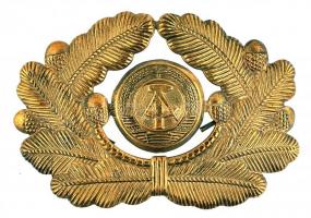 4db különféle nagyméretű Br jelvény T:vegyes