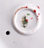 Zsolnay Sinkó András (1901-1976): Olvasó kisfiú a cicával. Kézzel festett, jelzett, hibátlan, m:18 c...