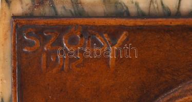 Sződy Szilárd (1878-1939): Dante, bronz falikép, márvány talapzaton, 18×16 cm