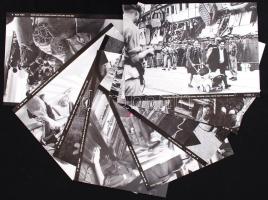 1900-1990 24db, héberül feliratozott, datált fotó, ill. fotómásolat kivándorlásról, menekültekről, I...