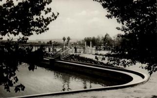 155 db modern, fekete-fehér magyar városképes lap / 155 modern, black and white Hungarian postcards