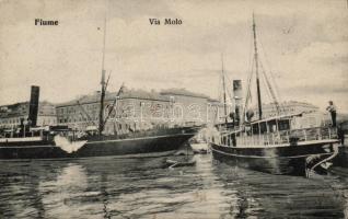 Fiume Via Molo, ships (EK)