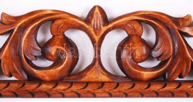 Egyedi készítésű dekoratív, faragott, arany színű hársfa keret, hibátlan állapotban, belső: 49,5×42,...