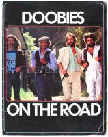 cca 1970 Doobies együttes képes füzet benne 3 tag által dedikált füzetlappal