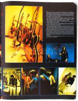 cca 1970 Doobies együttes képes füzet benne 3 tag által dedikált füzetlappal