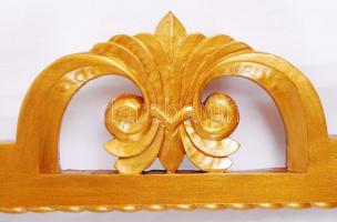 Egyedi készítésű dekoratív, faragott, arany színű szecessziós stílusú hársfa keret, hibátlan állapot...