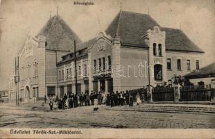 Törökszentmiklós, községháza, munkás otthon, Stummer József üzlete (kis szakadás / small tear)