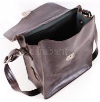 Katonai öv és táska / 
Military belt and bag