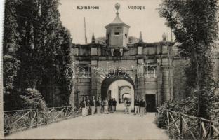 Komárom Várkapu / castle gate (b)