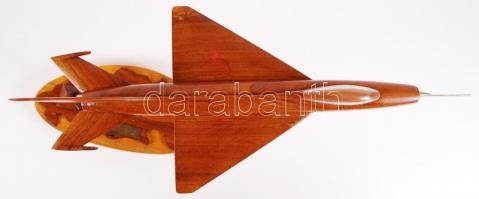 Horvát katonai repülős emlékmodell, fa, fém, plexi / 
Croatian military aviator model, wood, metal, ...