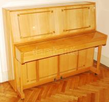 Jó állapotú, működő Ukrajna márkájú két pedálos pianínó, hangolásra szorul