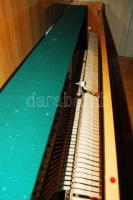 Jó állapotú, működő Ukrajna márkájú két pedálos pianínó, hangolásra szorul