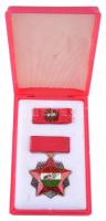 ~1970. "Szakszervezetek Országos Tanácsa" bronz fokozatának kitüntetése, szalagsávon miniatűrrel eredeti dísztokban T:1